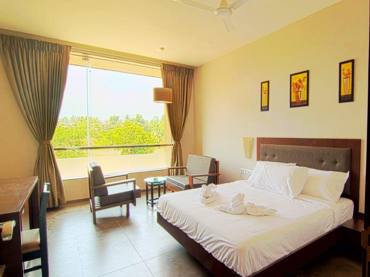 Hotel Lemongrass Kudal (Malvan) Bagian luar foto
