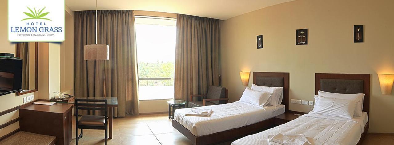 Hotel Lemongrass Kudal (Malvan) Bagian luar foto